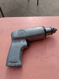 lot 131 image: Chicago pneumatic drill untested no nipple