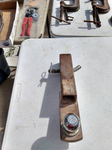 lot 148 image: receiver hitch with 1 and 78 in ball