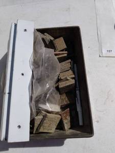 lot 155 image: mixed tub of garage items