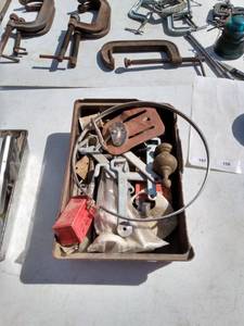 lot 156 image: mixed tub of garage items