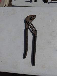 lot 160 image: 1 of 17 inch channel lock pliers