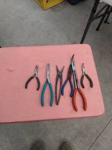 lot 165 image: 6 of needles nose style pliers