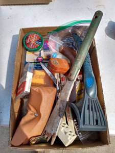 lot 178 image: flat of miscellaneous tools and garage items