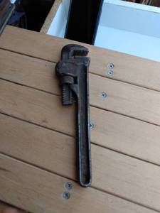 lot 184 image: 10 Erie tool works pipe wrench