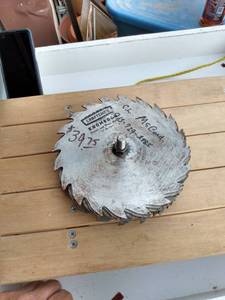 lot 190 image: stack of used saw blades