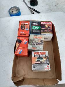 lot 207 image: 6 new oil filters