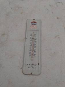 lot 245 image: standard American heating oils with stay clean advertising thermometer