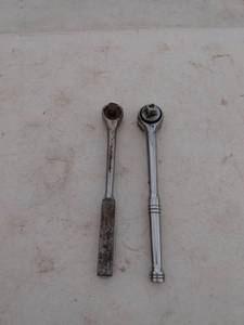 lot 273 image: Giller and husky 12 ratchets