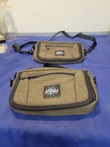 lot 1049 image: Two travel eagle Creek gear packs