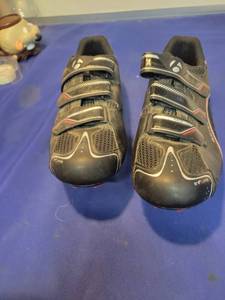 lot 1062 image: Bontrager shoes size 10