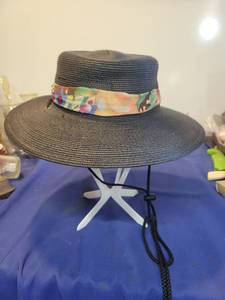 lot 1107 image: Trda Hat