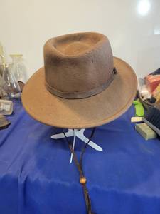 lot 1108 image: COV-VER Lana size MEDIUM