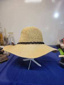 lot 1118 image: Hat
