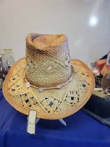 lot 1120 image: New Straw cowboy with shell hat