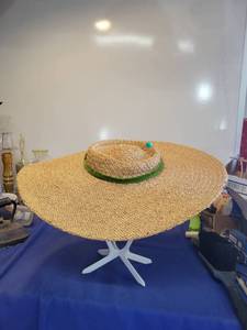 lot 1125 image: grace nugent California hat