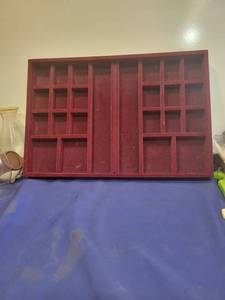 lot 1163 image: 15 by 22 Felt shadowbox can be used for jewelry display