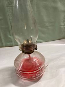 lot 7932 image: Hurricane lamp 5 12 inches of crossed 14 hi