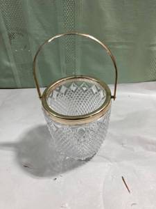 lot 7939 image: 5 x 6 decorative glass container with handle