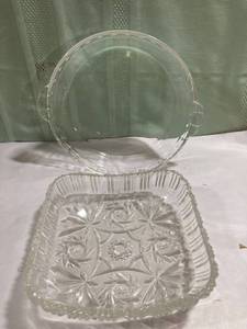 lot 7961 image: Pyrex pie plate and crystal dish