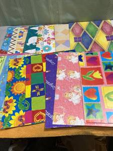 lot 7963 image: aSorted one sheet Gift wrap