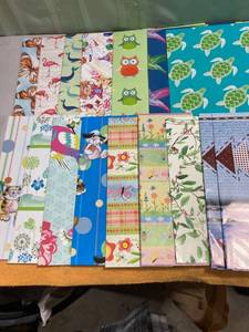 lot 7964 image: assorted 1 sheet gift wrap