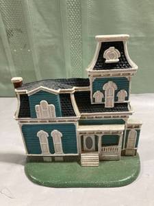 lot 7973 image: 7 x 8 iron doorstop