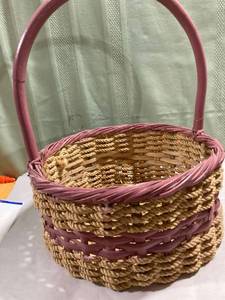 lot 7979 image: 13�� x 16�� Basket