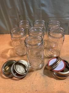 lot 9726 image: (7) Quart mason jars with lids and rings