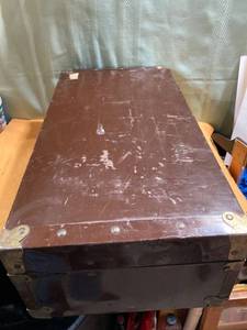 lot 9733 image: 24 x 12 14 x 8 12 metal suitcase