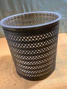 lot 9753 image: Breath trashcan with plastic insert 8 34 x 9 12