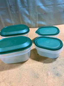 lot 9754 image: (2) 6 12 x 312. (2) 5 x 2 12 Containers