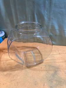 lot 9768 image: Large bowl no lid. Stands 10 inches in inches wide