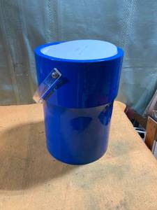 lot 9770 image: 9 x 11 ice bucket