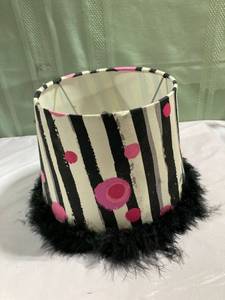 lot 9782 image: Invite lampshade