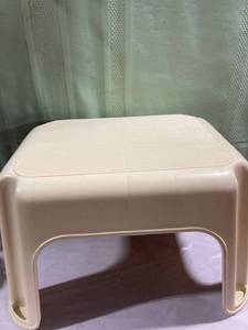 lot 9795 image: 14 x 9 12�� stepstool
