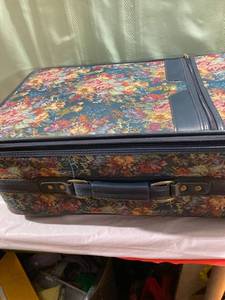 lot 9798 image: 2514 suitcase jaguar