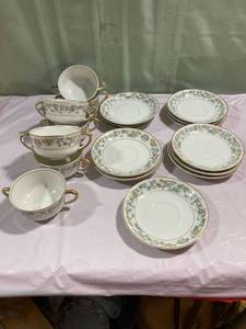 lot 9811 image: 7 cups, 13 Saucers