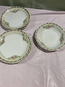 lot 9815 image: Handpainted TRICO NAGOIA- JAPAN. Assorted dishes