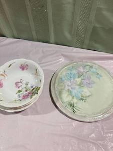 lot 9816 image: four small sauce Dishes From Germany
