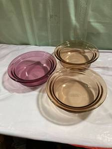 lot 9819 image: (3) Vision 8 inch bowls