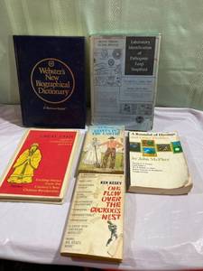 lot 9820 image: Books