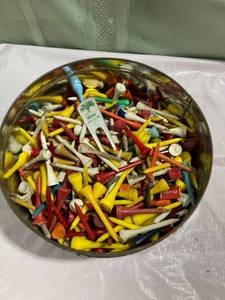 lot 9857 image: Tin of golf tees