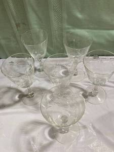 lot 9867 image: (5) or Crystal wine glasses