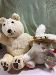 lot 9883 image: 15 inch seated bear and bunny