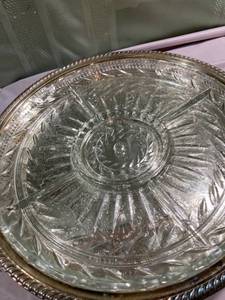 lot 9889 image: 15 x 3 swivel Silver plated serving dish