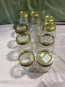 lot 9904 image: Pint size mason jars