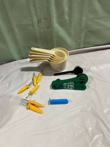 lot 9905 image: Measuring cups $ Spoons miscellaneous