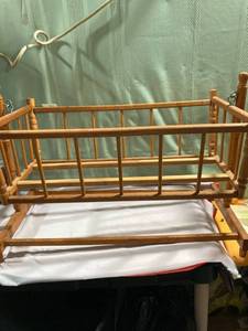 lot 9910 image: Wooden cradle for dolls 28 x 14