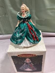 lot 9916 image: Hallmark Barbie ornament 1995