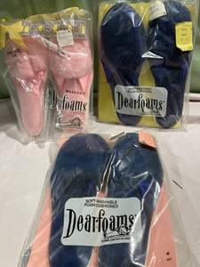lot 9917 image: (3) Slippers size 5-6 standing. dearfoams 6-7